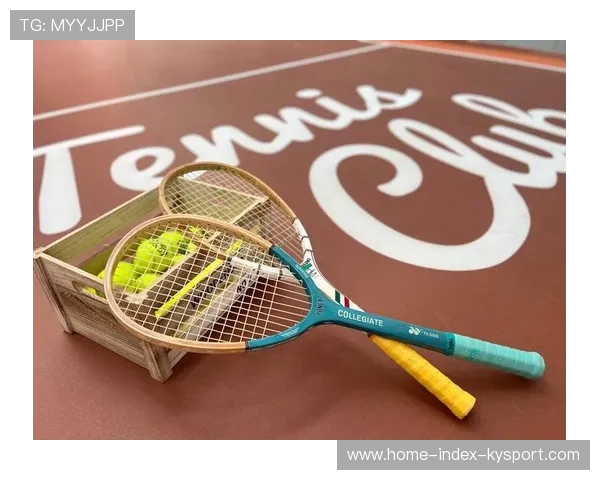 网球正拍强抽横飞,掌握瞬间爆发的制胜奥秘 网球正拍强抽横飞,掌握瞬间爆发的制胜奥秘